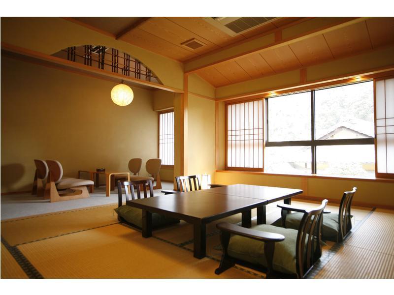 Yutouya Ryokan 丰冈市 外观 照片